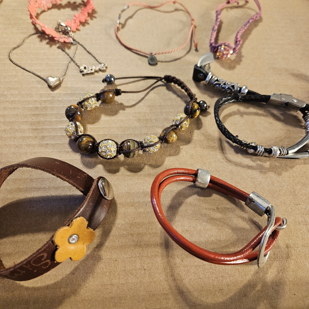 Lot 7 Pieces Fashion Jewelry Bracelets Assorted